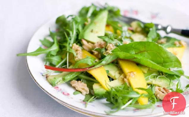 Mango & Walnuss Salat