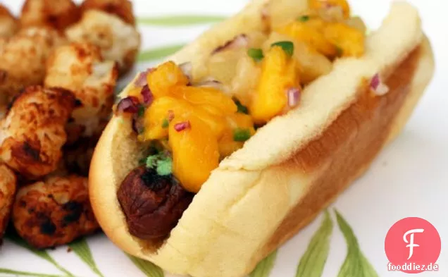 Würzige Mango-Ananas Hot Dogs