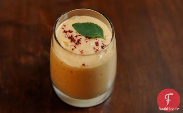 Erbstück Tomaten und Mango Lassi Mit Boden Sumach