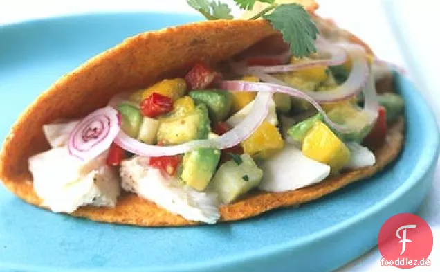 Hickory-gegrillte Fischtacos mit Mango-Avocado Relish
