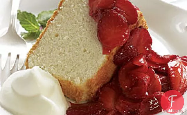 Angel Food Kuchen mit Erdbeeren & Schlagsahne
