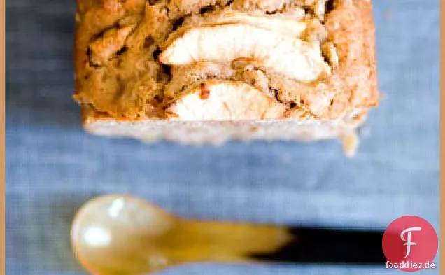 Apple Nutty Cinnamon Cake