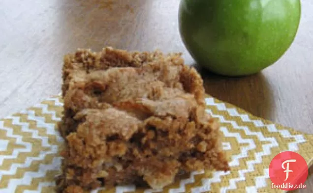 Apple Crunch Cake