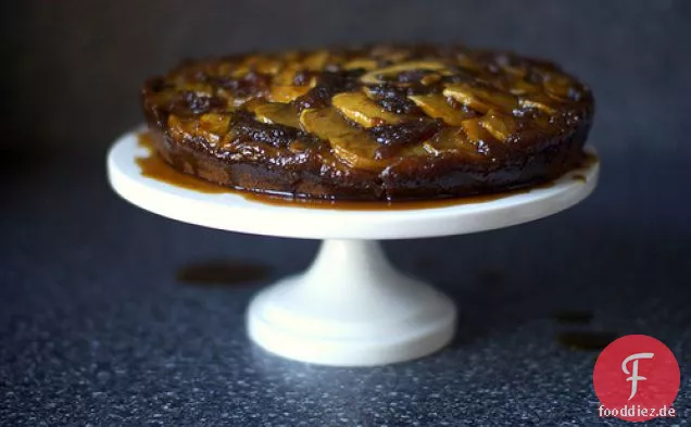 Gingerbread Apple Upside-down Cake