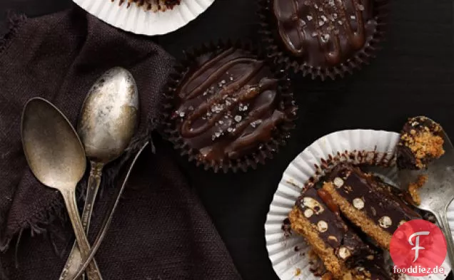 Chocolate And Pretzel Salted Caramel Cups