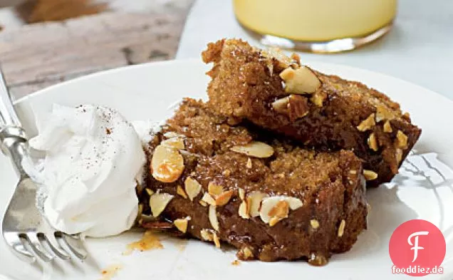 Old-Fashioned Oatmeal Honey Apple Cake