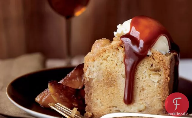 Apple Cake with Toffee Crust