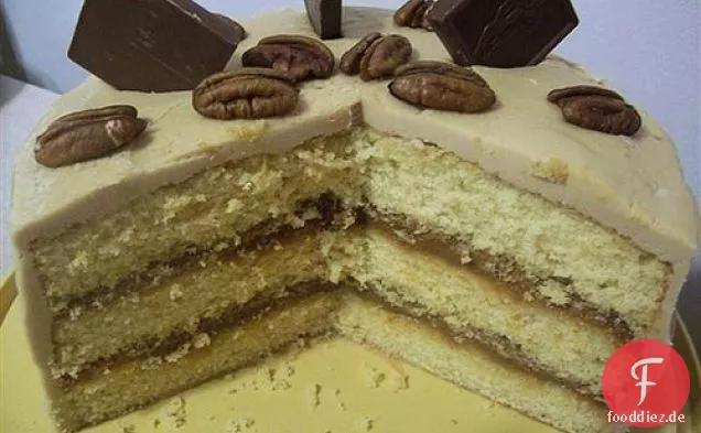 Dreischichtiger Karamellkuchen