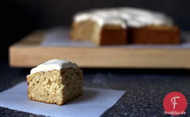 Gewürzter Apfelmus-Kuchen