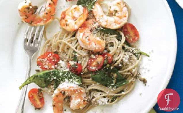 Garnelen Scampi mit Nudeln, Spinat, Kirschtomaten und Oliven