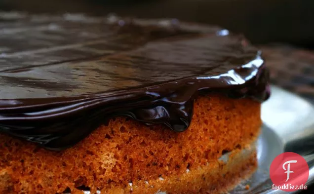 Haselnuss brauner Butterkuchen