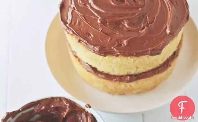 Brauner Butterkuchen mit Zimt-Schokoladen-Zuckerguss