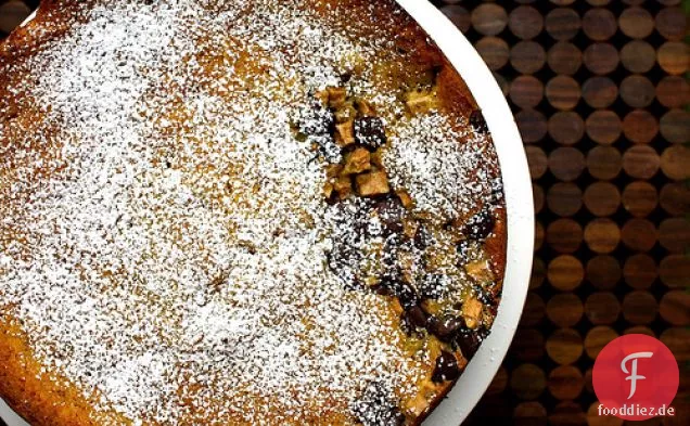 Bittersüße Schokolade und Birnenkuchen
