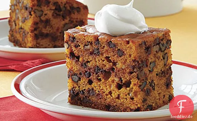 Pumpkin-Chocolate Chip Cake