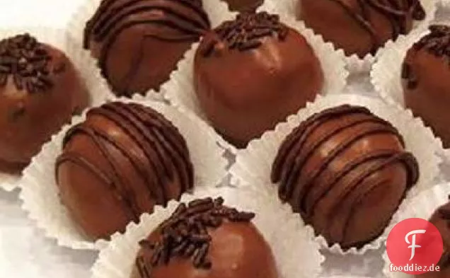Dreifache Schokoladenkuchen-Trüffel