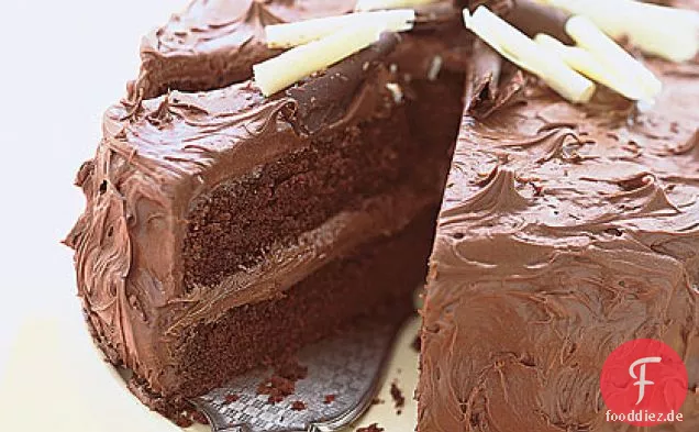 Sauerrahm-Schokoladen-Schichtkuchen