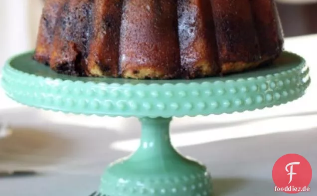 Pecan Melasse-Bundt-Kuchen Mit Bourbon-Glasur