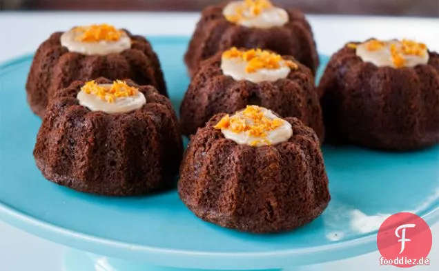 Orange Lebkuchen Bundt Kuchen Beträufelt Mit Schokolade
