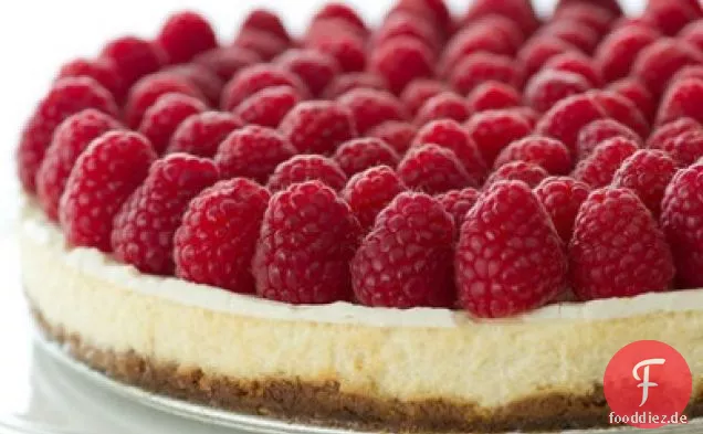 Käsekuchen mit frischen Beeren