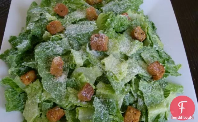 Eifreier Avocado Caesar Salat