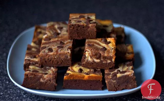 Käsekuchen-marmorierte Brownies