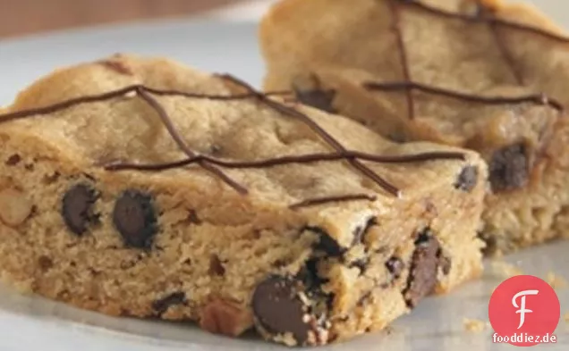 Chip And Nut Blondie Cake Bars