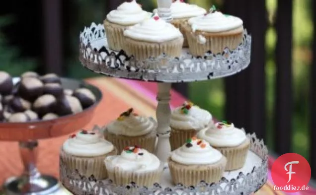 Maple Cupcakes With Maple Cream Cheese Frosting