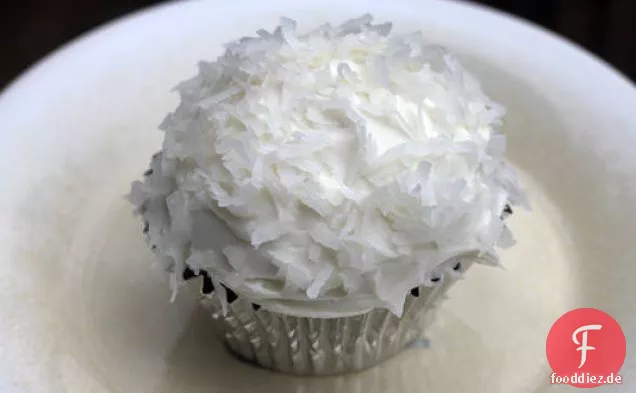 Kokosnusskuchen oder Cupcakes