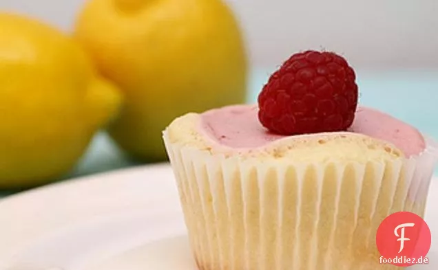 Lemon Cupcakes With Raspberry Cheesecake