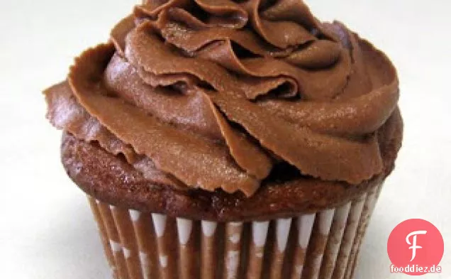 Moist Chocolate Cupcakes With Chocolate Buttercream