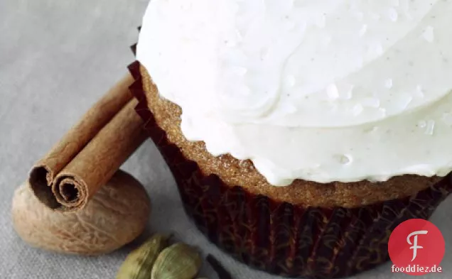 Spiced Chai Latte Cupcakes with Cinnamon Swiss Meringue Buttercream