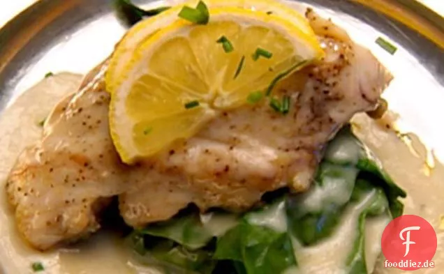 Pan-Seared Rockfish mit Zitrone Beurre Blanc