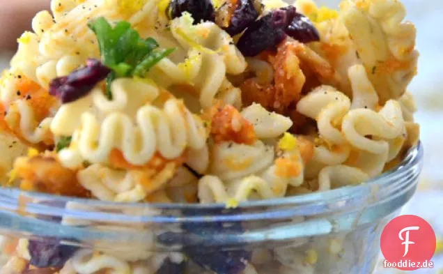 Orange Lebkuchen Pasta mit getrockneten Preiselbeeren