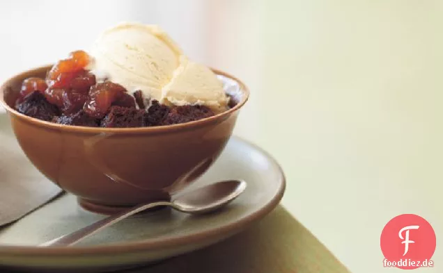 Gingerbread Puddings with Candied Apples