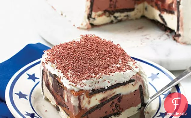 Peanut Butter-Chocolate Cookie Ice Cream Cake