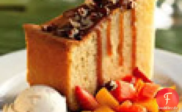 Rumkuchen mit Rum Rosineneis und Inselfrucht