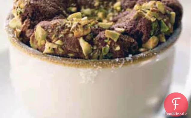 Schokoladensoufflés mit Pistazien
