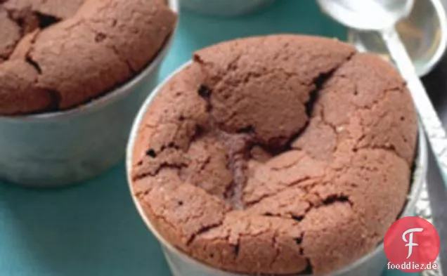 Doppelter Schokoladen-Souffle-Kuchen
