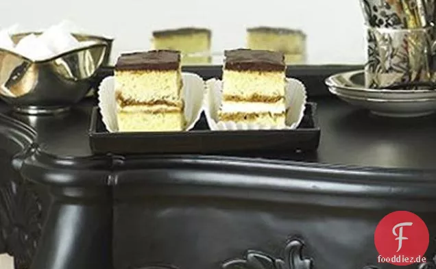 Tiramisu Cake