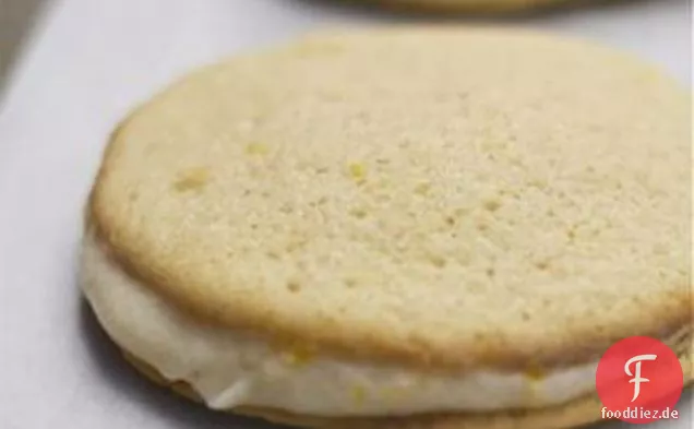 Lemon Whoopie Pies