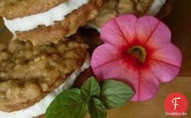 Oatmeal Whoopie Pies