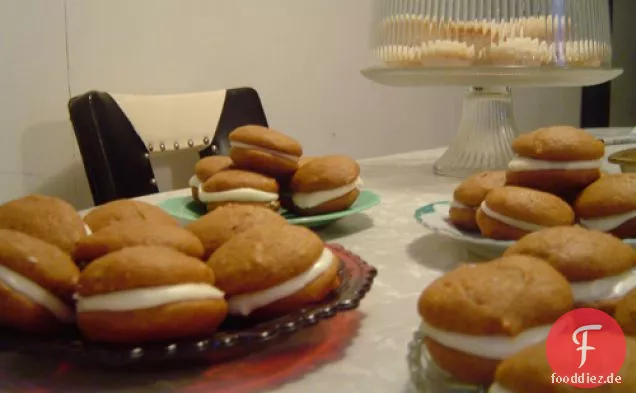 Kürbis-Whoopie-Pies mit Ahorn-Frischkäsefüllung