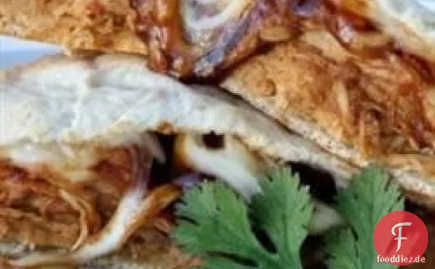 BBQ Huhn Calzone