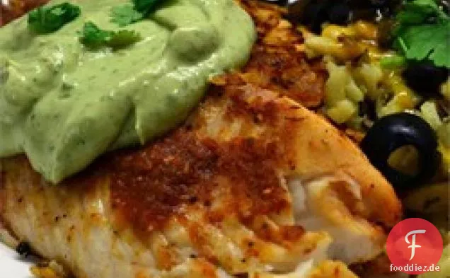 Knusprige Chipotle Lime Tilapia mit kühler Avocadosauce