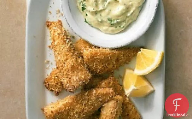 Panko-verkrustete Fischstäbchen mit Kräuterdippsauce