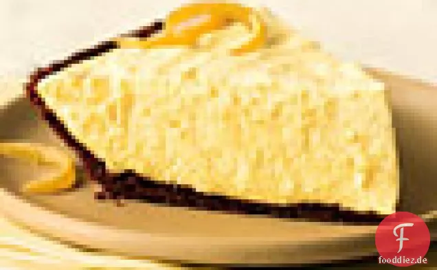 Zitronenchiffonkuchen mit Gingersnap-Kruste