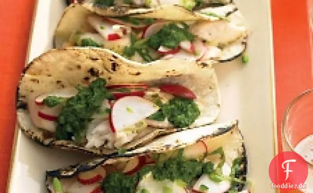 Fischtacos mit Salsa Verde und Rettichsalat