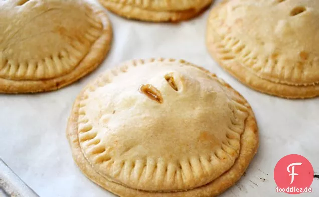 Apfel Cranberry Hand Pies