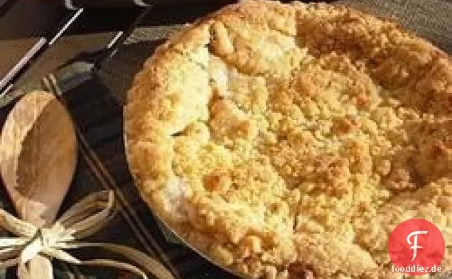 Apfelkuchen in einer braunen Papiertüte