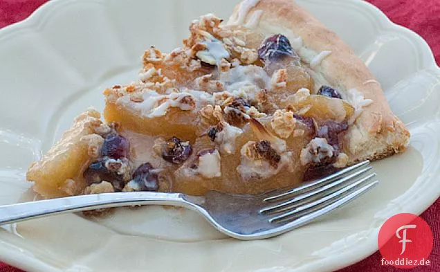 Cran-Apfel-Granola-Pizza mit Vanille-Nieselregen